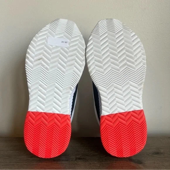 Sorel Out N About III Puffy Women's White Zip Boot Size 9.5 SKU#24187 - Picture 9 of 9